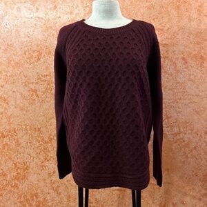 Women's Cable Knit Sweater - Burgundy